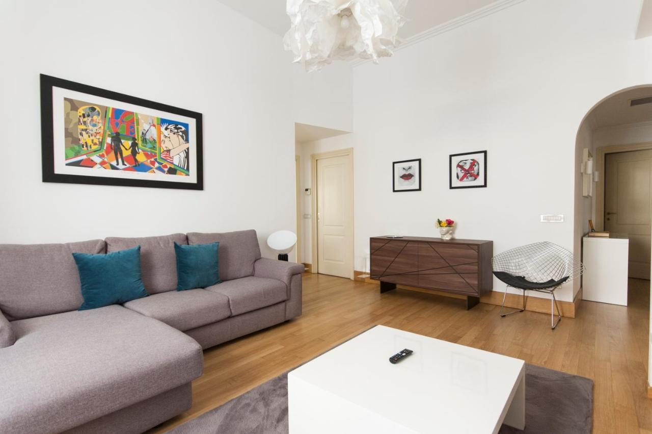Youhosty - Dei Piatti 3 Daire Milano Dış mekan fotoğraf